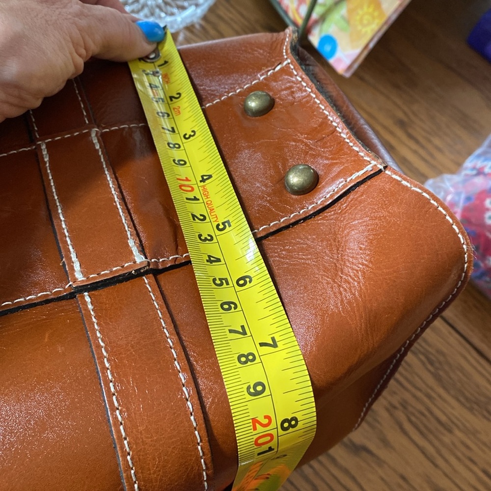 Patricia Nash Shoulder Bag - Picture 11 of 12